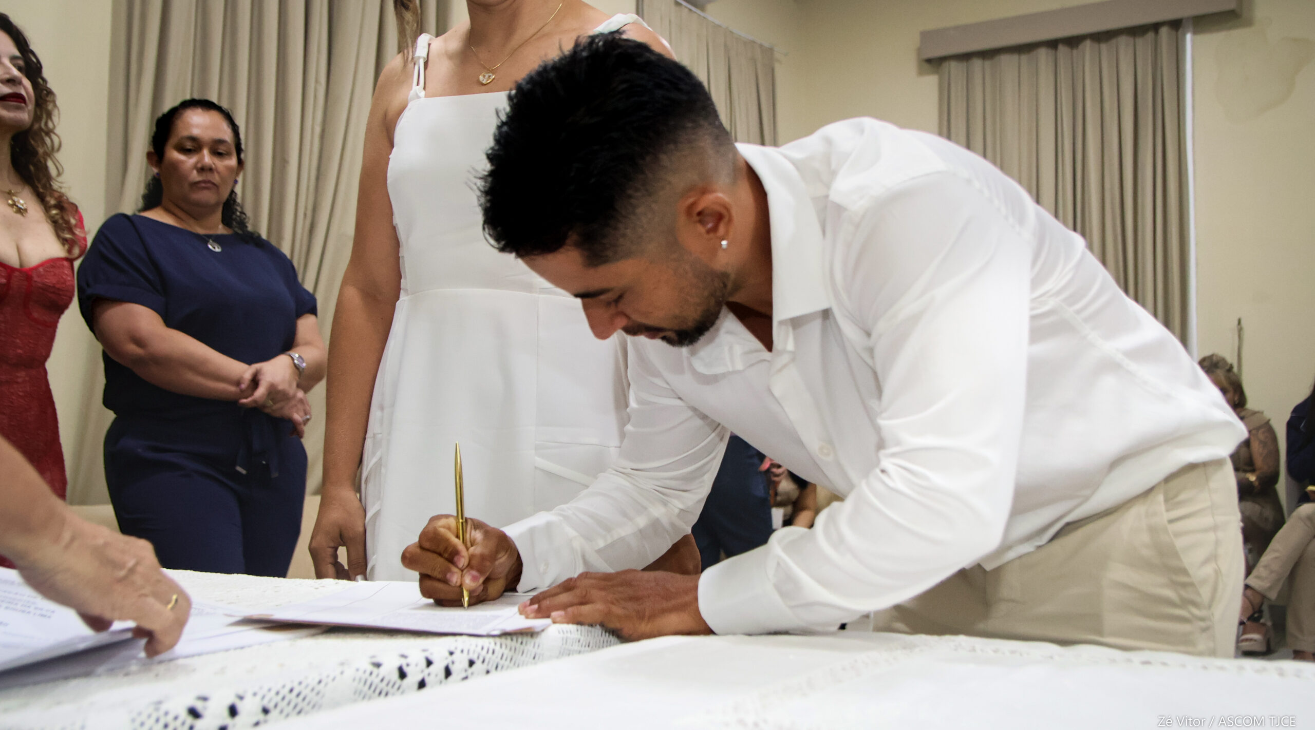 Projeto “Celebração Coletiva do Amor”: Parceria entre TJCE e UFC promove 27 casamentos em cerimôn... - Foto 283