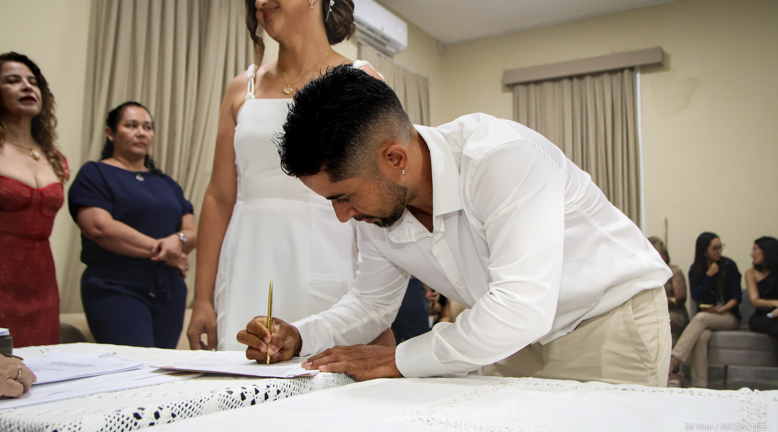 Projeto “Celebração Coletiva do Amor”: Parceria entre TJCE e UFC promove 27 casamentos em cerimôn... - Foto 284