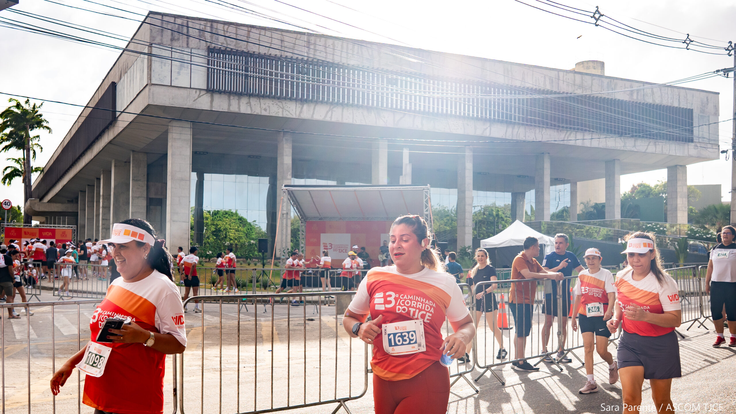 3ª Caminhada/Corrida do TJCE reúne membros do Judiciário em comemoração ao Mês do Servidor - Foto 73