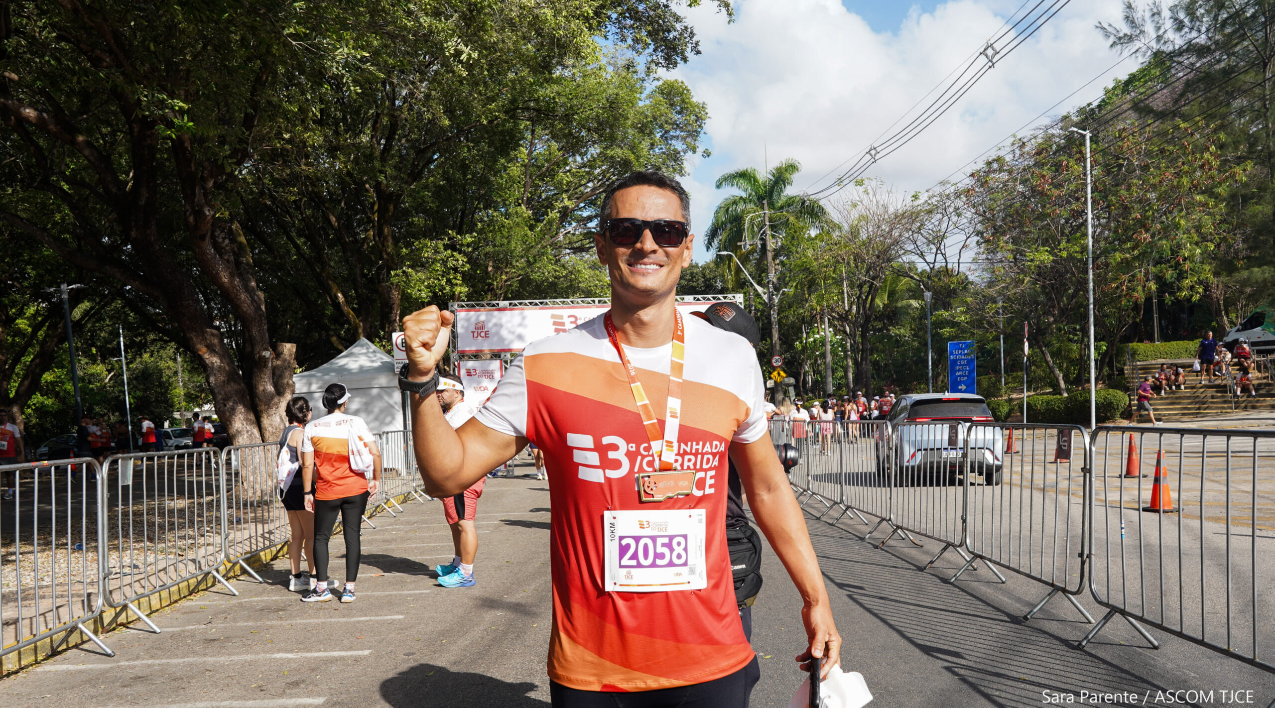 3ª Caminhada/Corrida do TJCE reúne membros do Judiciário em comemoração ao Mês do Servidor - Foto 79
