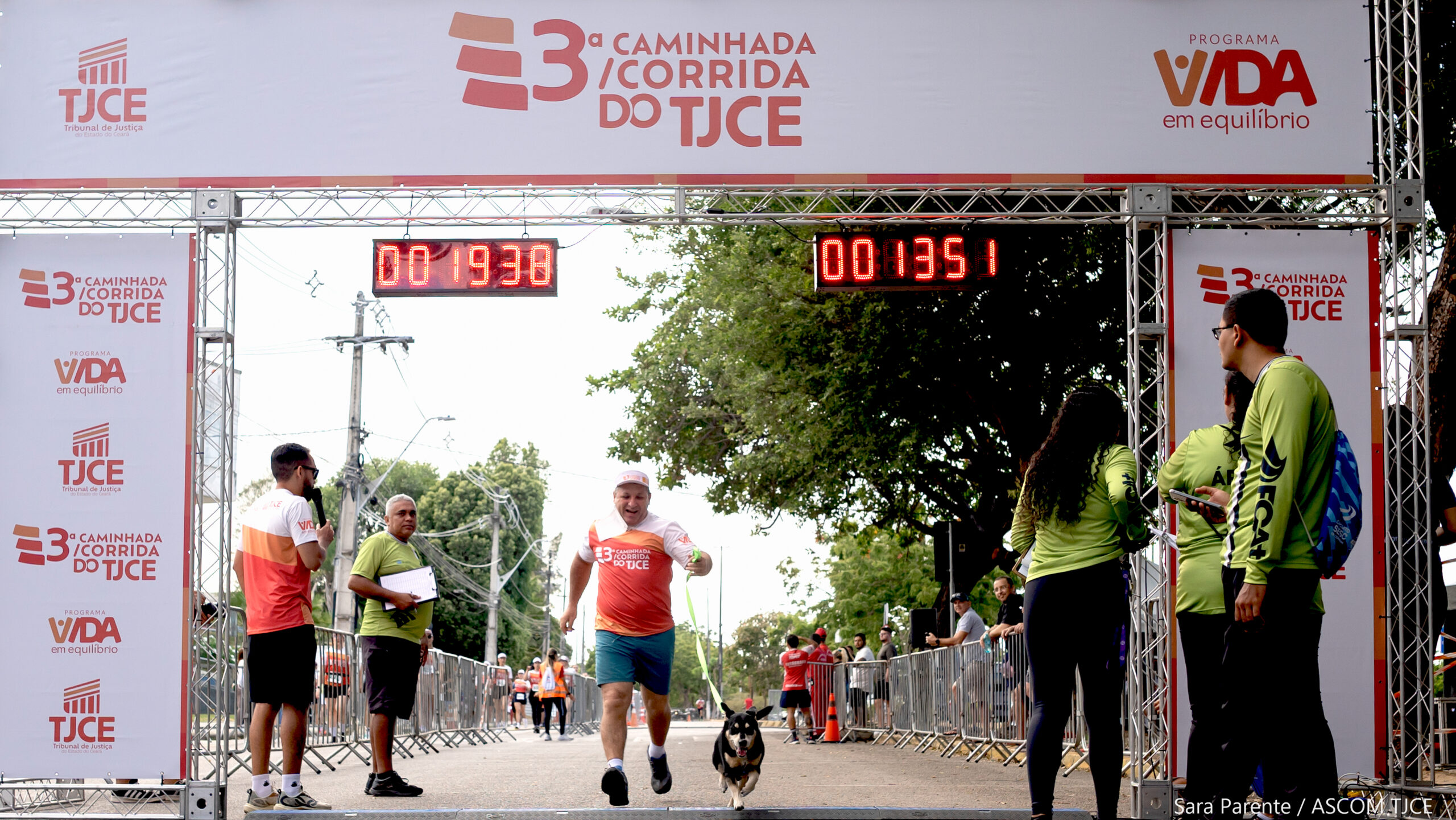 3ª Caminhada/Corrida do TJCE reúne membros do Judiciário em comemoração ao Mês do Servidor - Foto 89
