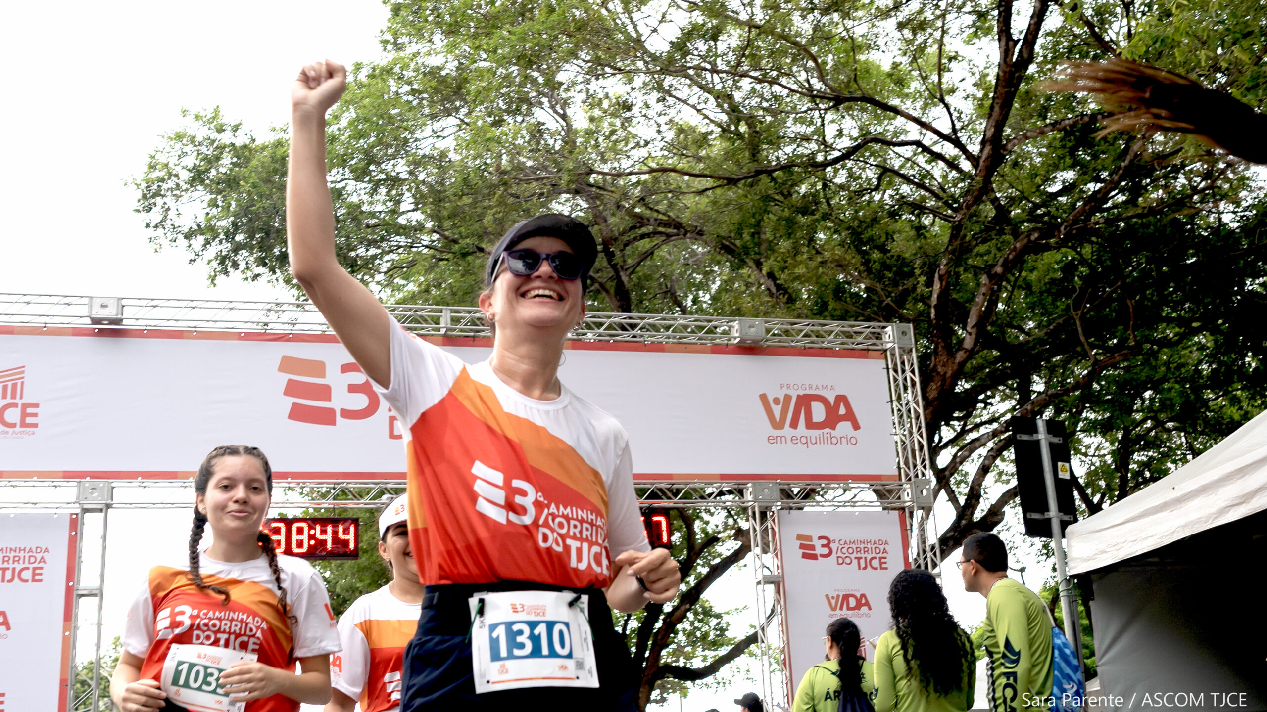 3ª Caminhada/Corrida do TJCE reúne membros do Judiciário em comemoração ao Mês do Servidor - Foto 92