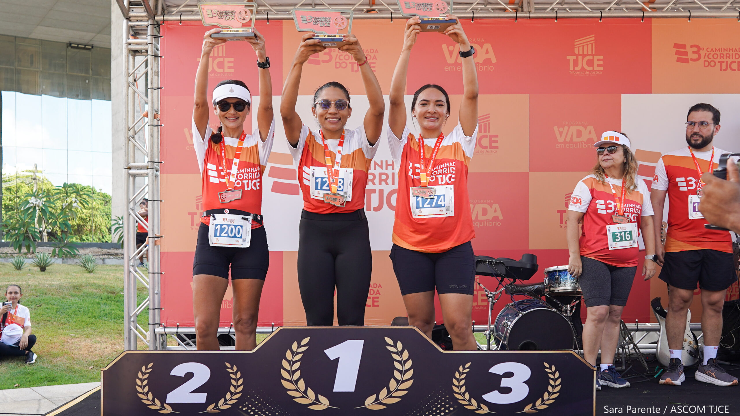 3ª Caminhada/Corrida do TJCE reúne membros do Judiciário em comemoração ao Mês do Servidor - Foto 107
