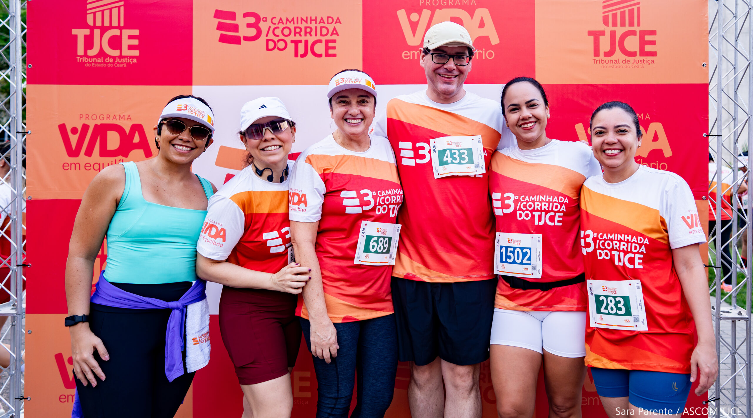 3ª Caminhada/Corrida do TJCE reúne membros do Judiciário em comemoração ao Mês do Servidor - Foto 42