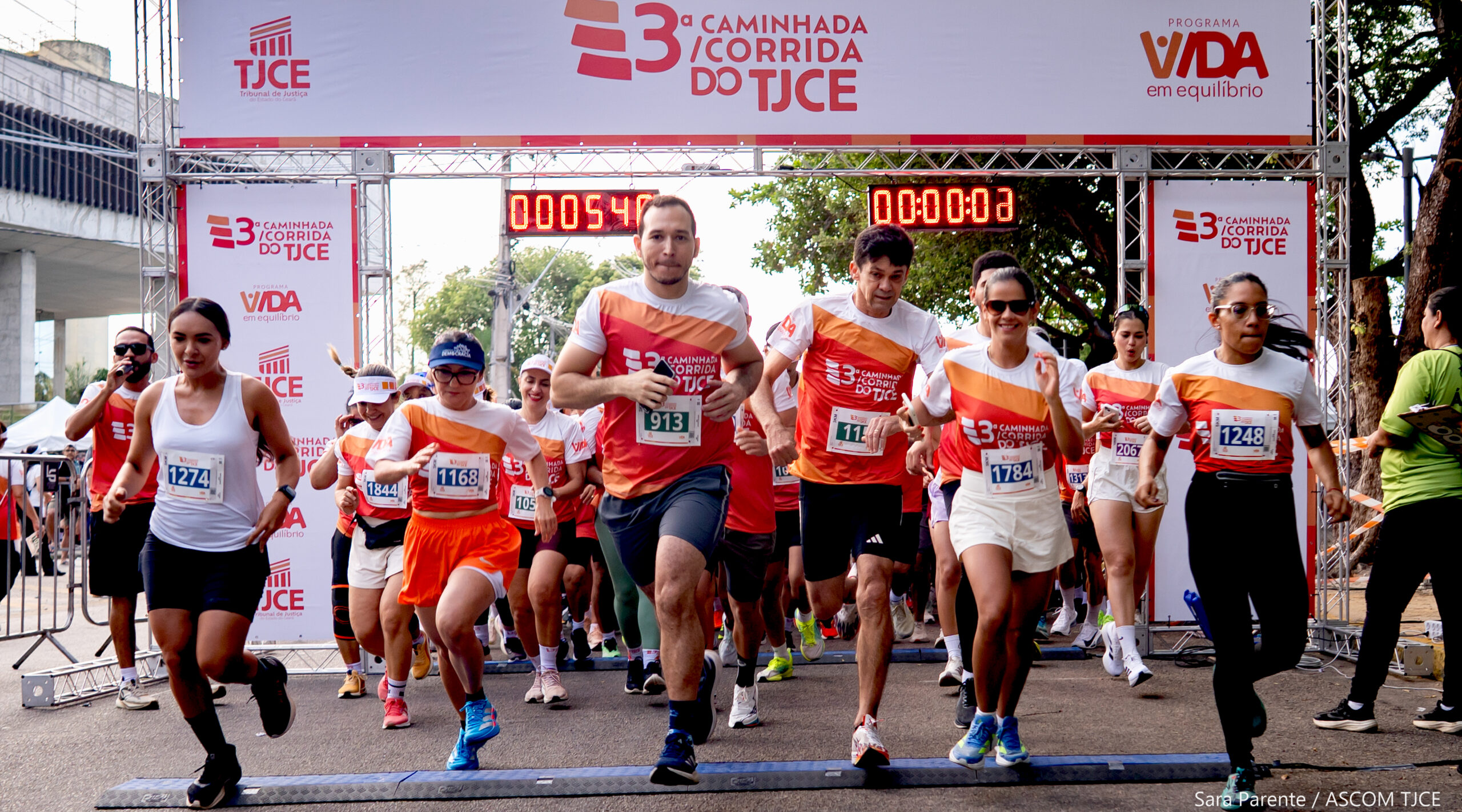 3ª Caminhada/Corrida do TJCE reúne membros do Judiciário em comemoração ao Mês do Servidor - Foto 48
