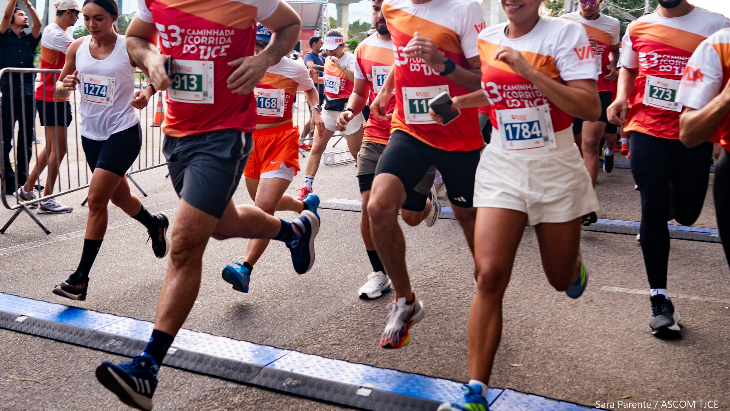 3ª Caminhada/Corrida do TJCE reúne membros do Judiciário em comemoração ao Mês do Servidor - Foto 49