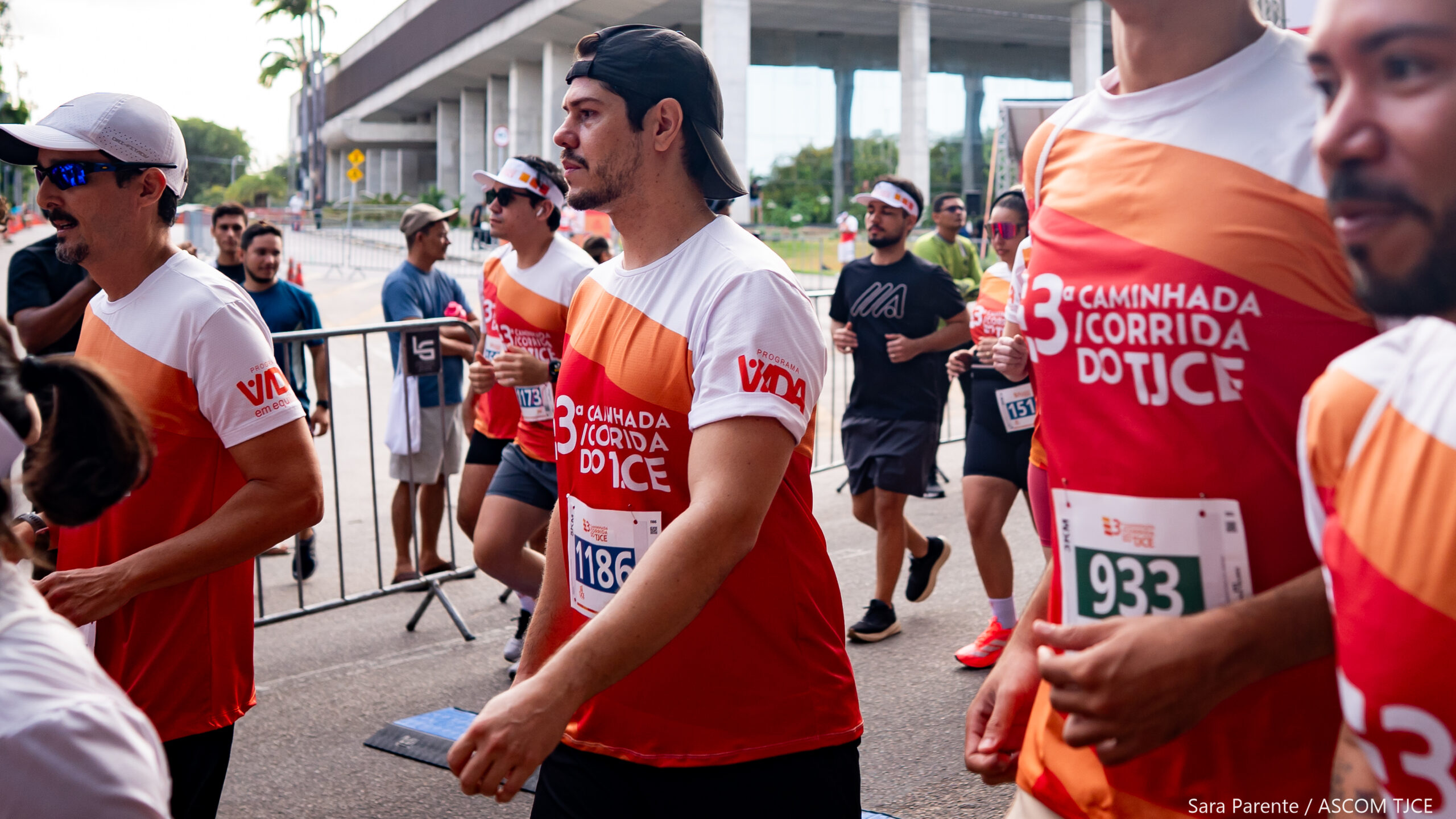 3ª Caminhada/Corrida do TJCE reúne membros do Judiciário em comemoração ao Mês do Servidor - Foto 51
