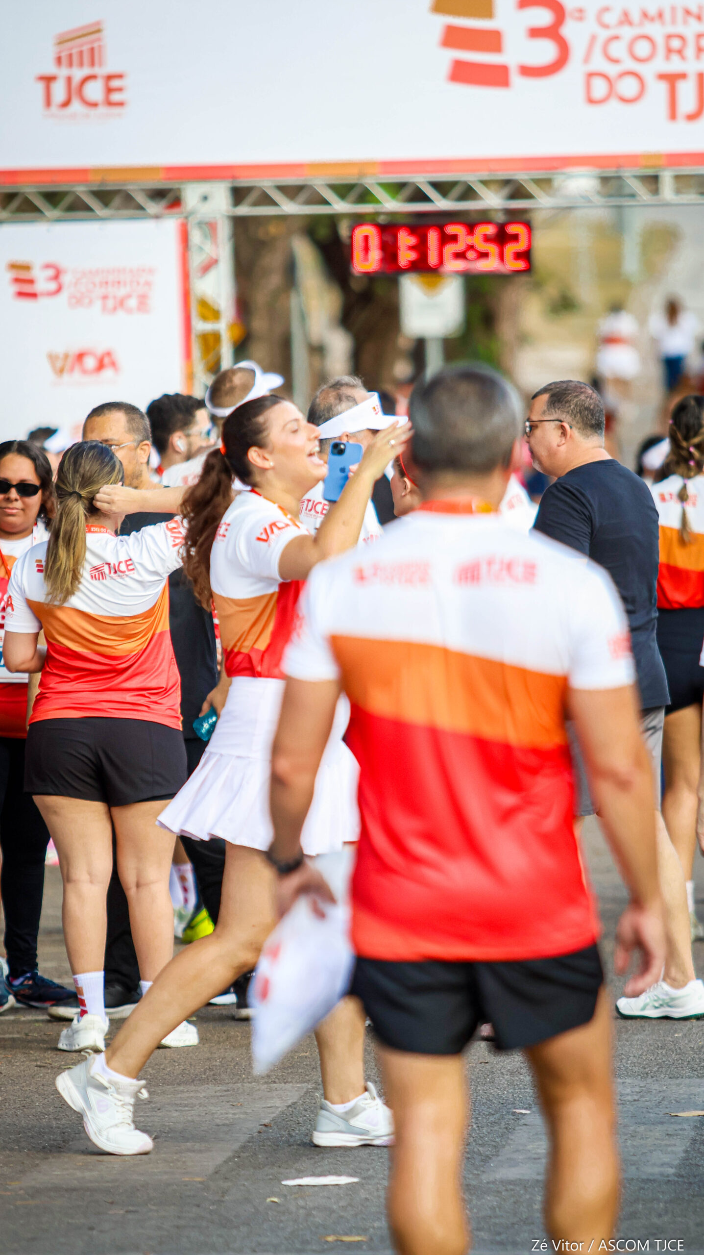 3ª Caminhada/Corrida do TJCE reúne membros do Judiciário em comemoração ao Mês do Servidor - Foto 19