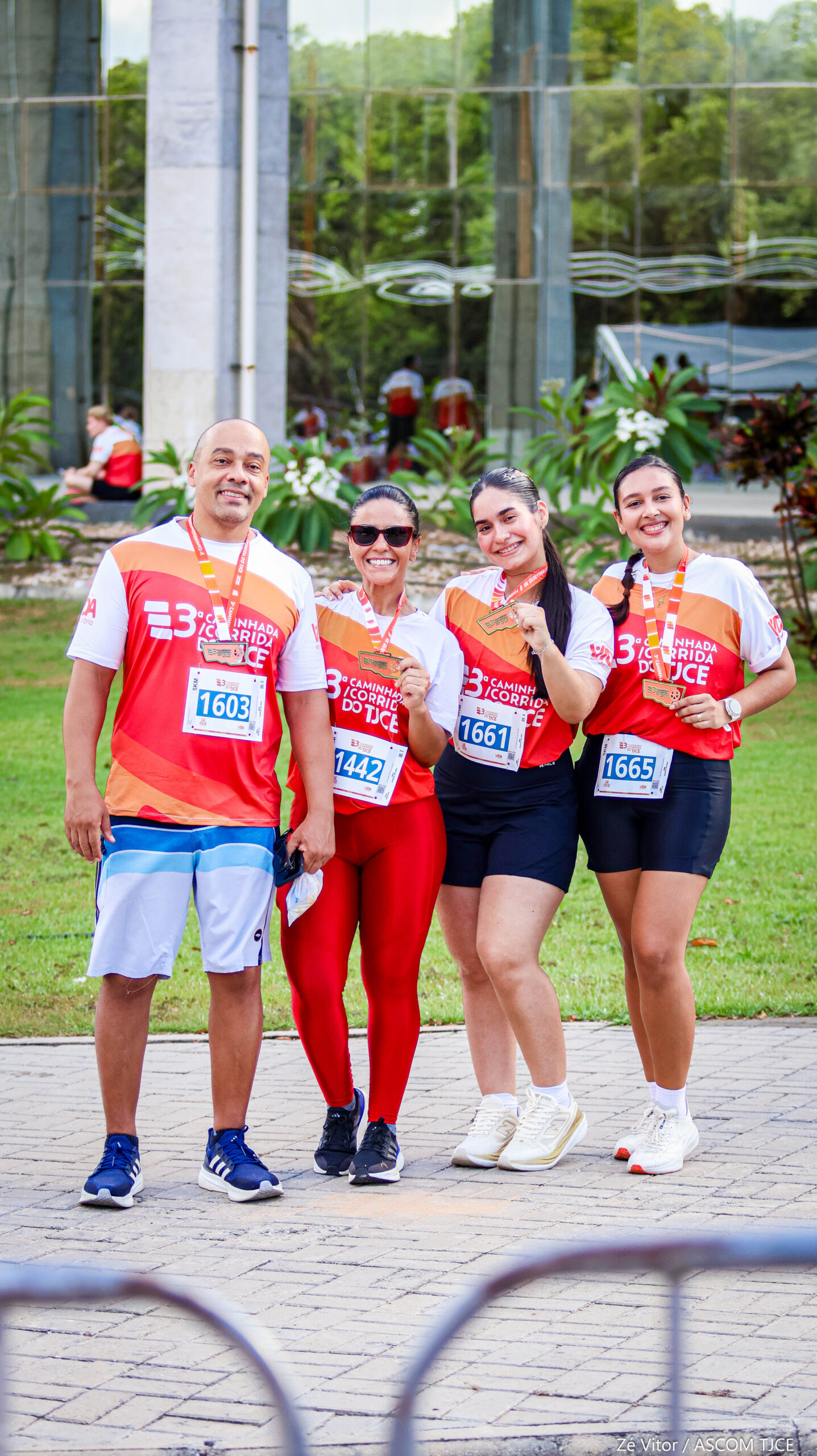 3ª Caminhada/Corrida do TJCE reúne membros do Judiciário em comemoração ao Mês do Servidor - Foto 21
