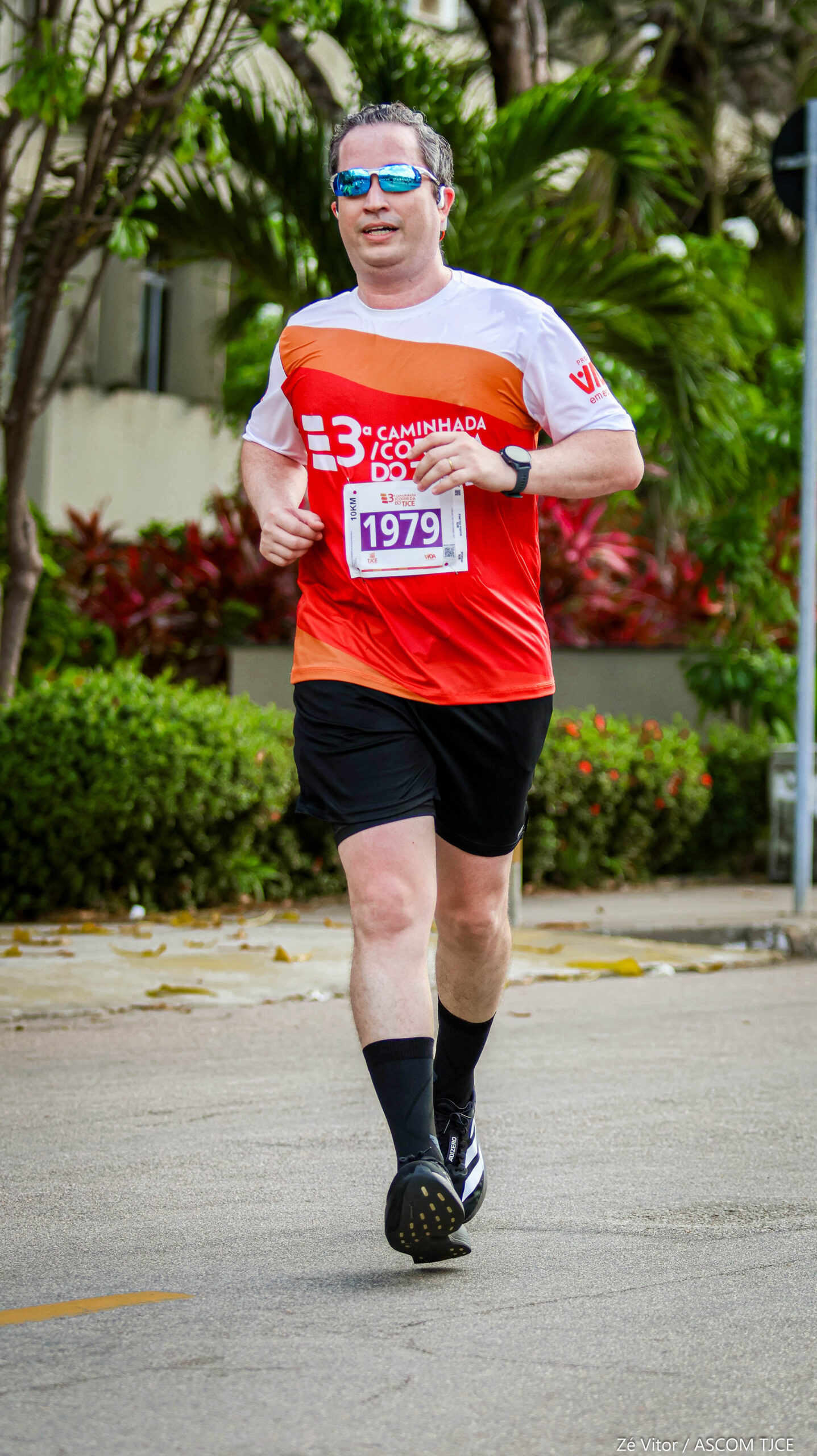 3ª Caminhada/Corrida do TJCE reúne membros do Judiciário em comemoração ao Mês do Servidor - Foto 4