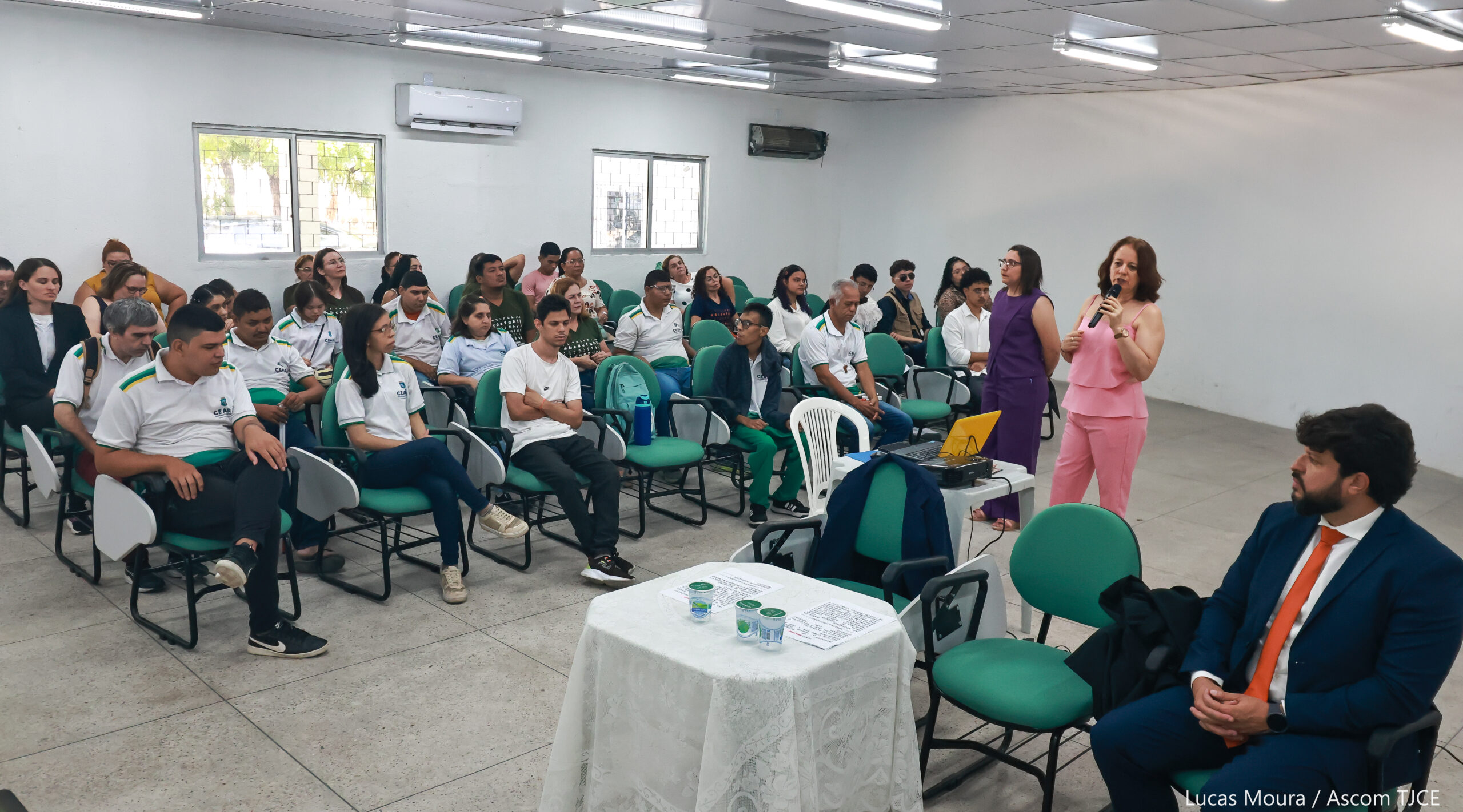 ‘Justiça de Olhos Abertos’ leva júri simulado para dentro da sala de aula com foco na inclusão de... - Foto 17