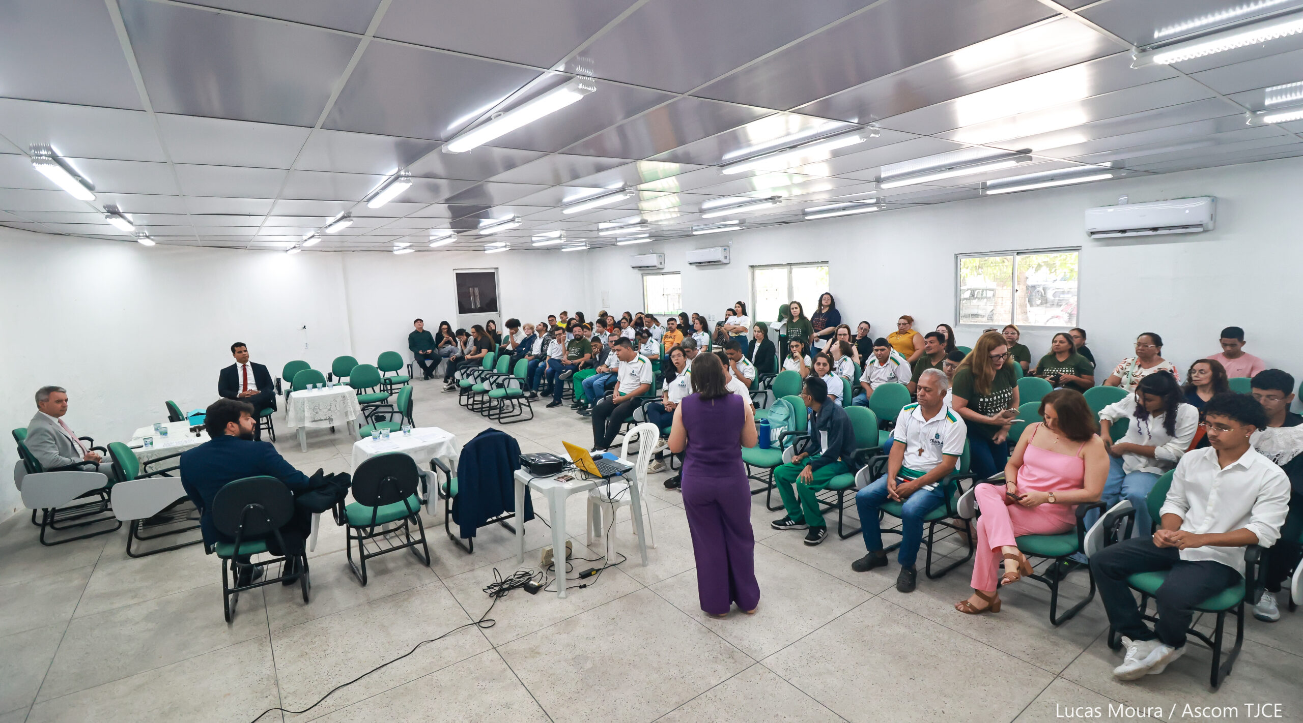 ‘Justiça de Olhos Abertos’ leva júri simulado para dentro da sala de aula com foco na inclusão de... - Foto 18