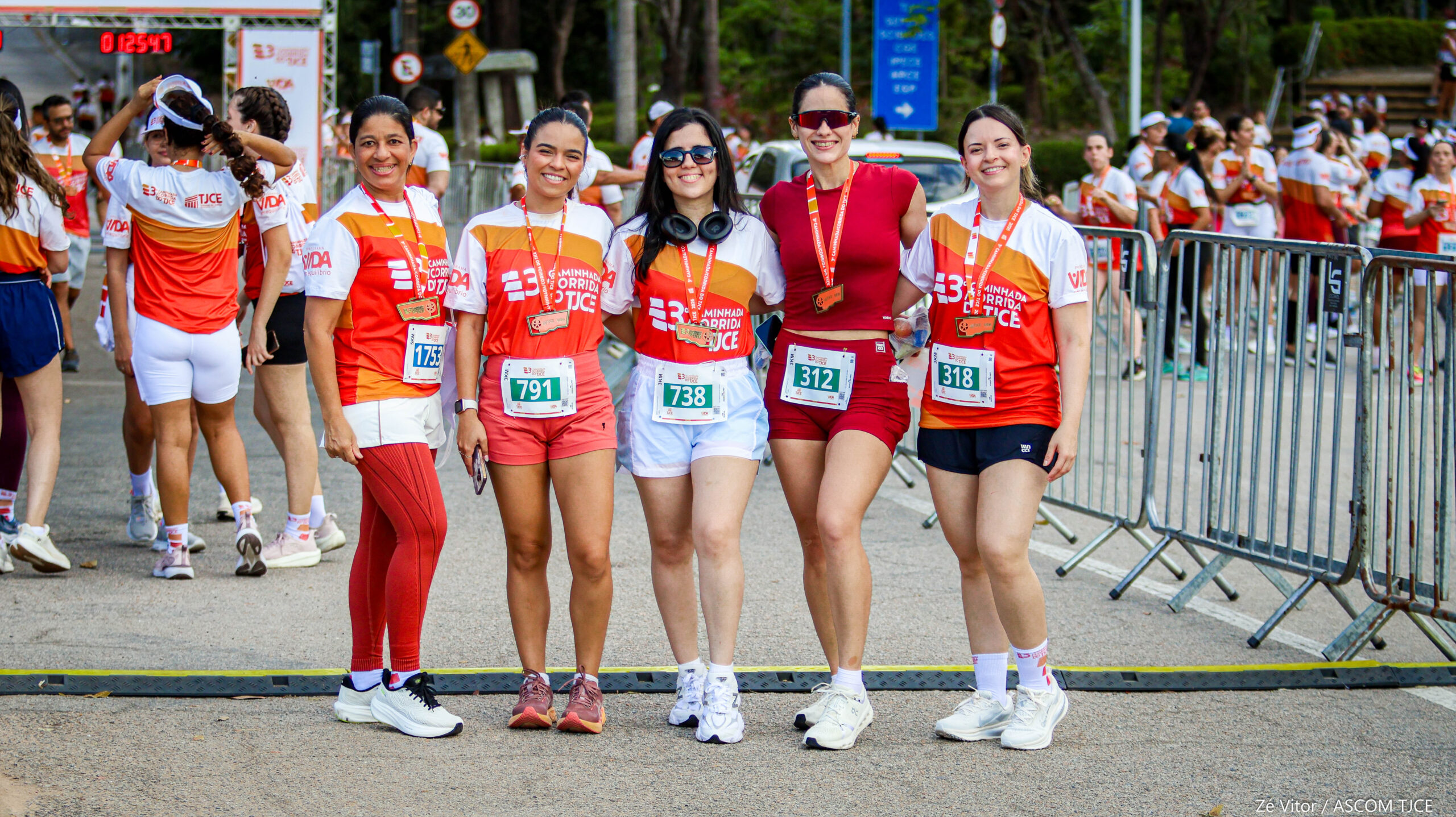 3ª Caminhada/Corrida do TJCE reúne membros do Judiciário em comemoração ao Mês do Servidor - Foto 150