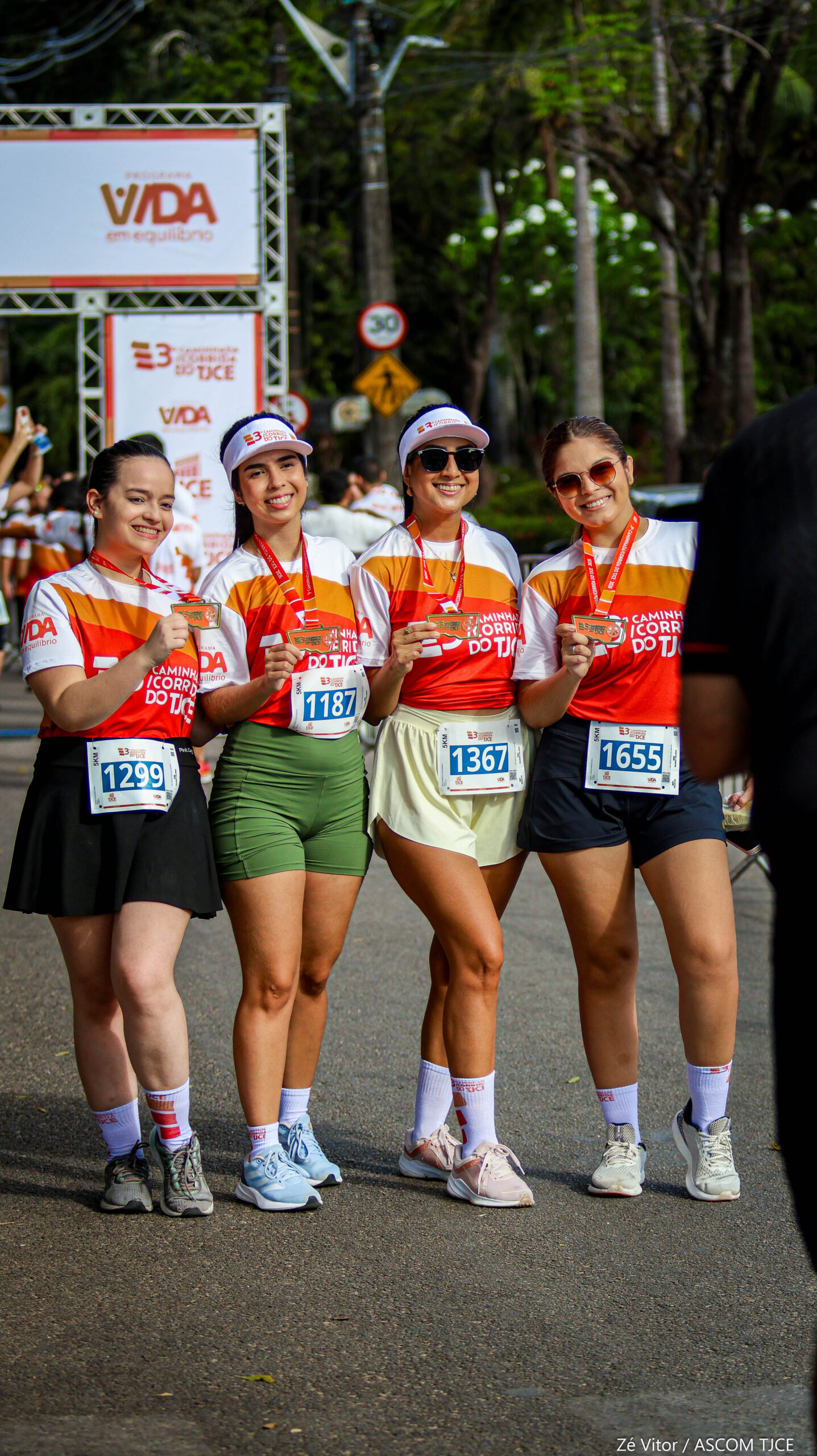 3ª Caminhada/Corrida do TJCE reúne membros do Judiciário em comemoração ao Mês do Servidor - Foto 152