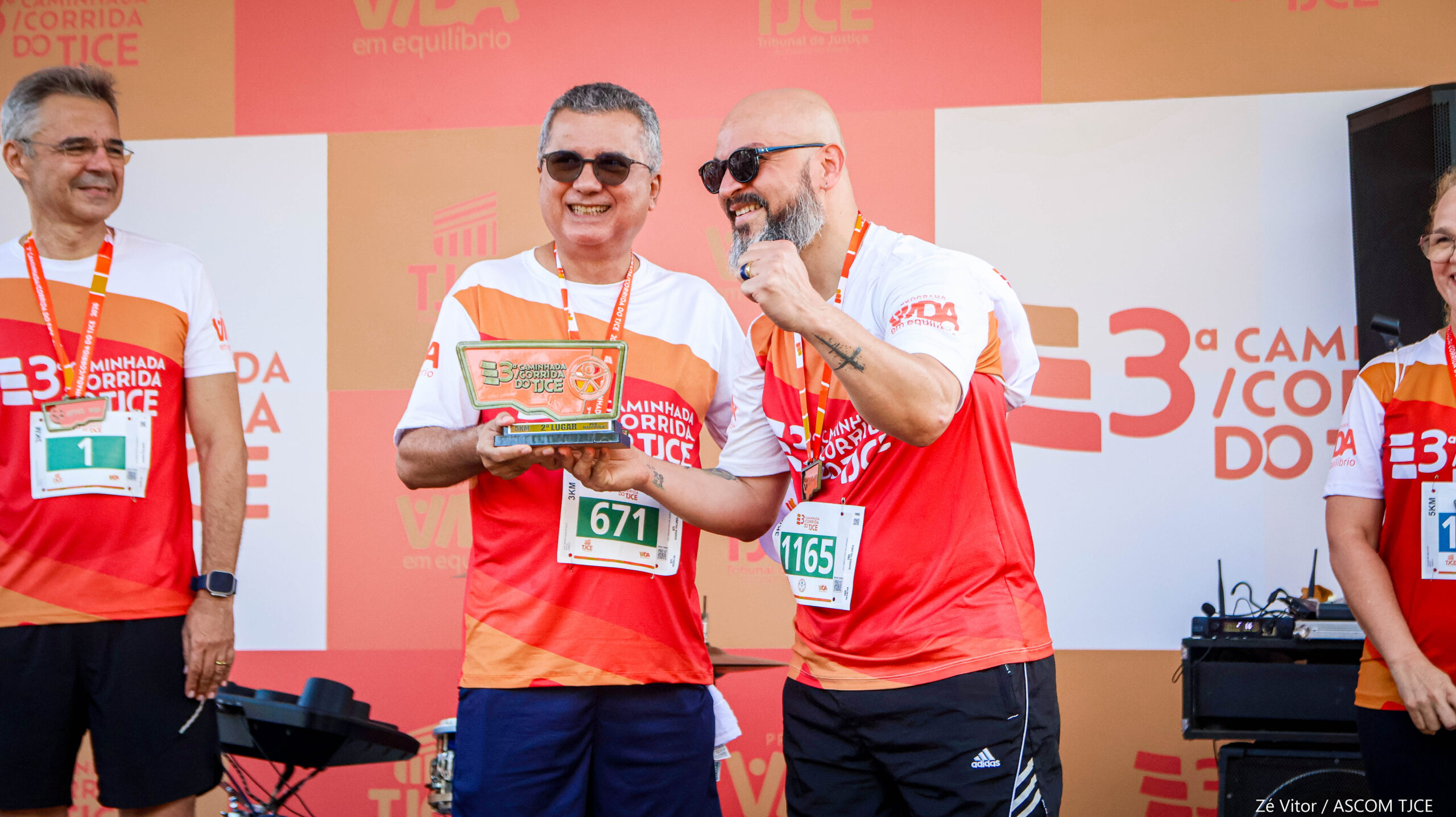 3ª Caminhada/Corrida do TJCE reúne membros do Judiciário em comemoração ao Mês do Servidor - Foto 160