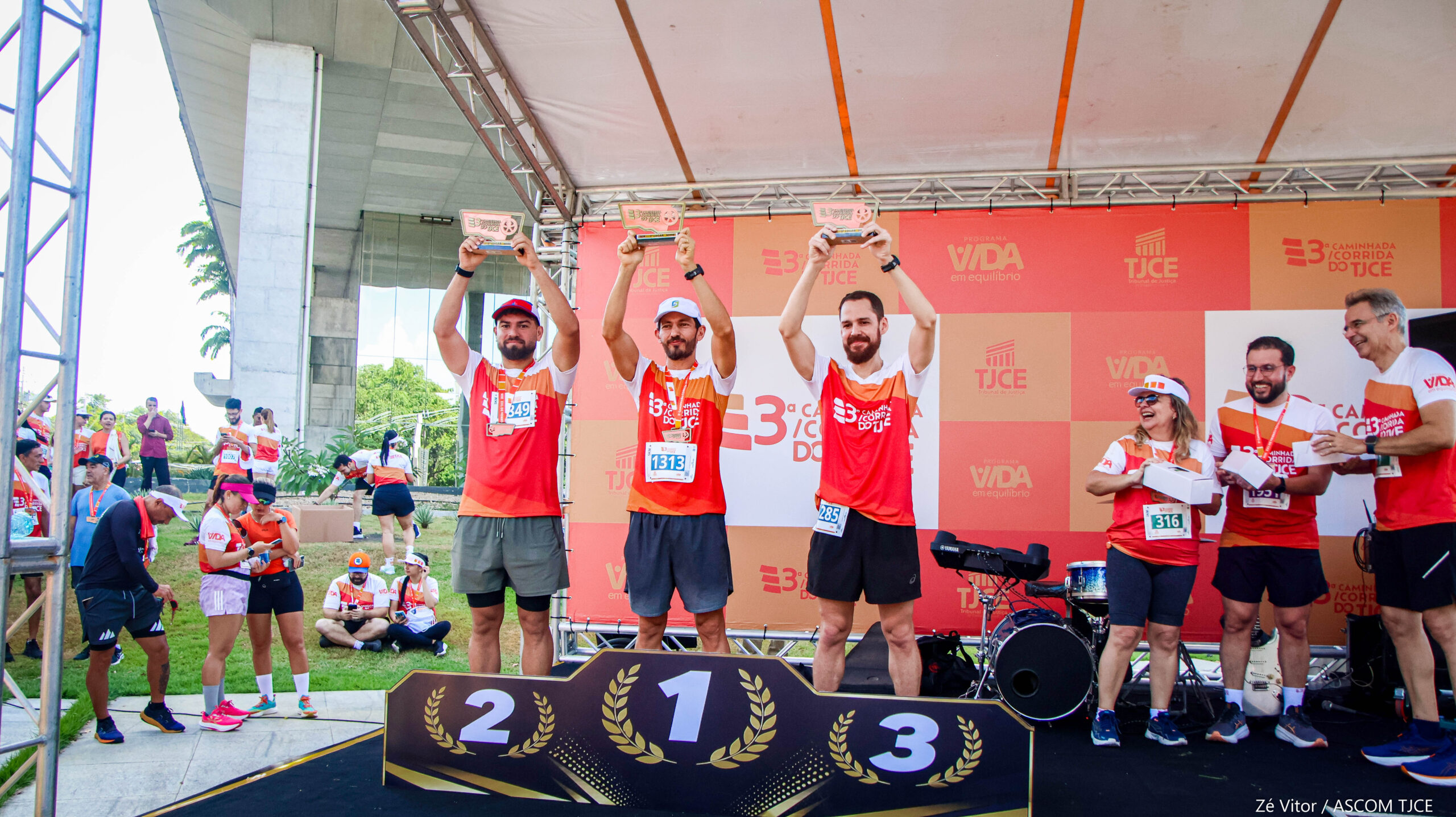 3ª Caminhada/Corrida do TJCE reúne membros do Judiciário em comemoração ao Mês do Servidor - Foto 177