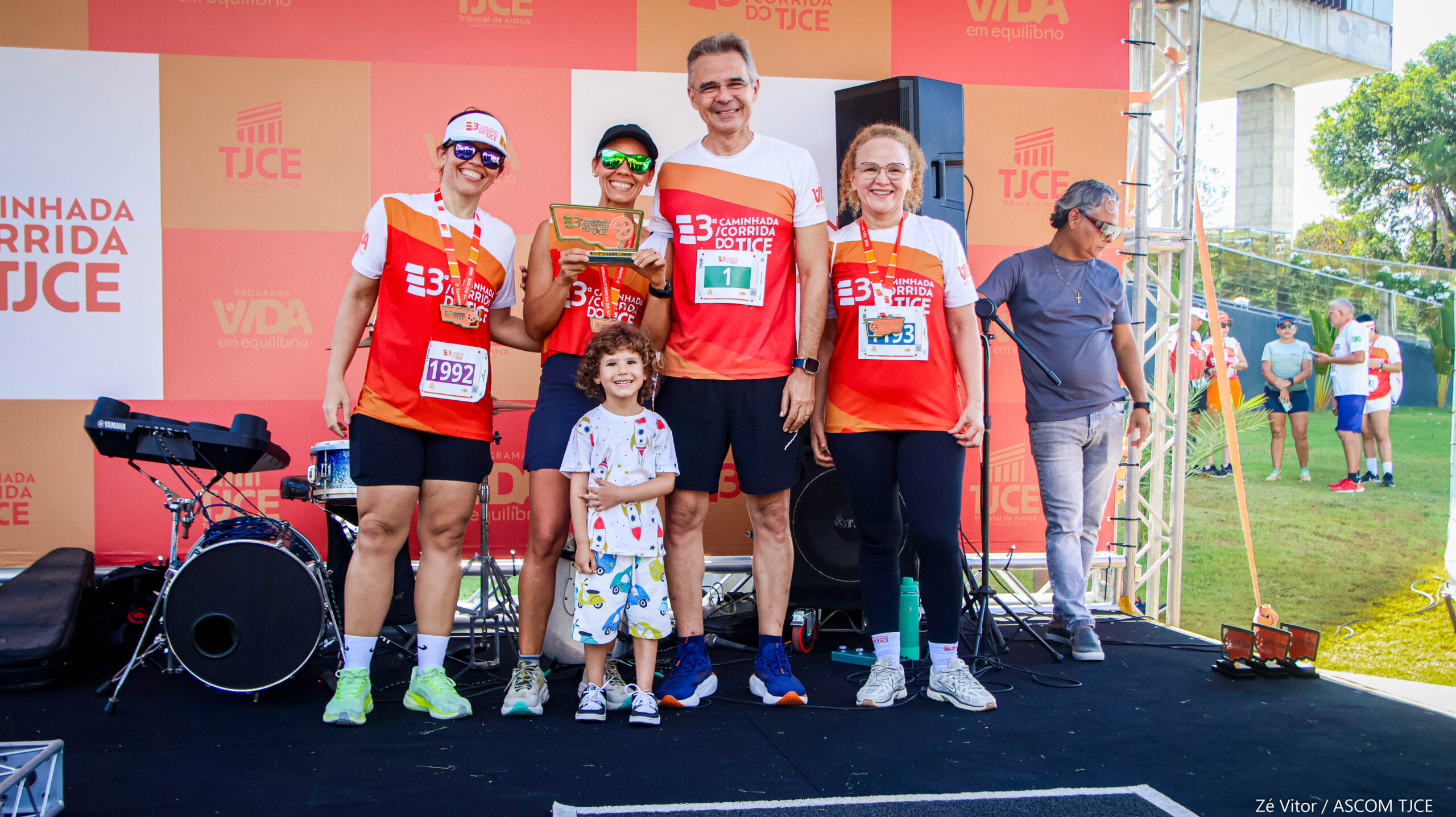 3ª Caminhada/Corrida do TJCE reúne membros do Judiciário em comemoração ao Mês do Servidor - Foto 180