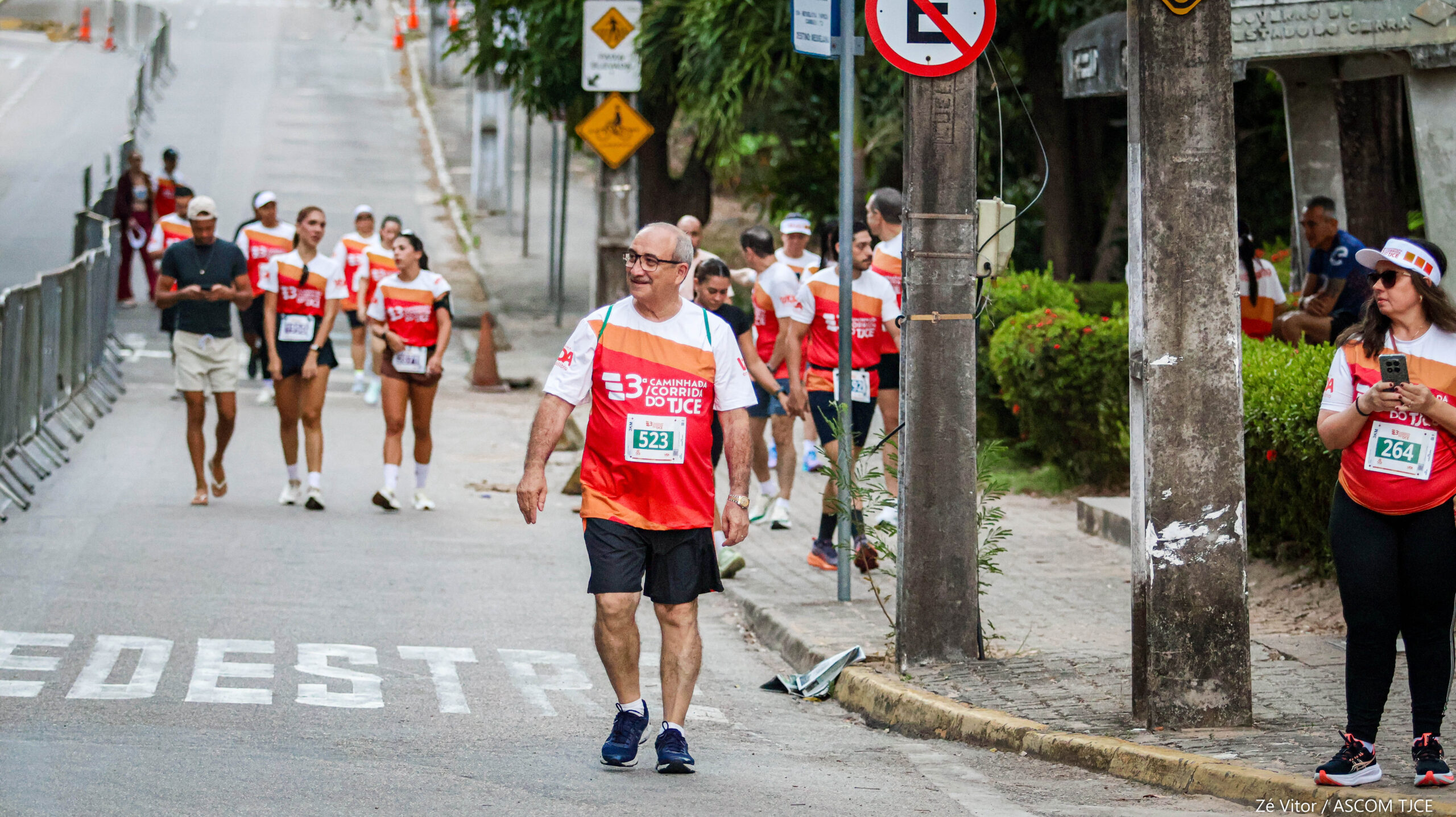 3ª Caminhada/Corrida do TJCE reúne membros do Judiciário em comemoração ao Mês do Servidor - Foto 192