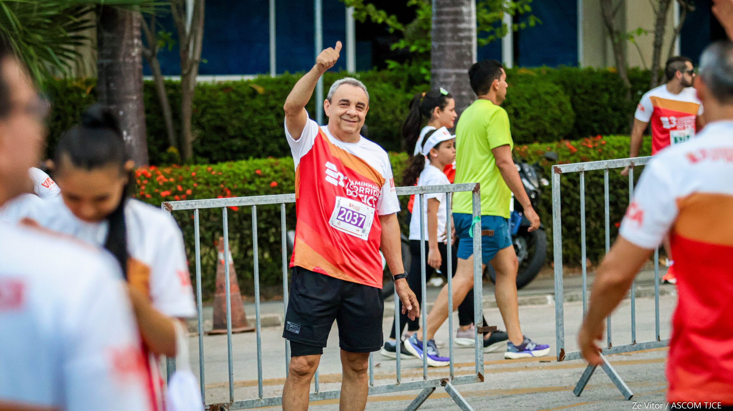3ª Caminhada/Corrida do TJCE reúne membros do Judiciário em comemoração ao Mês do Servidor - Foto 201
