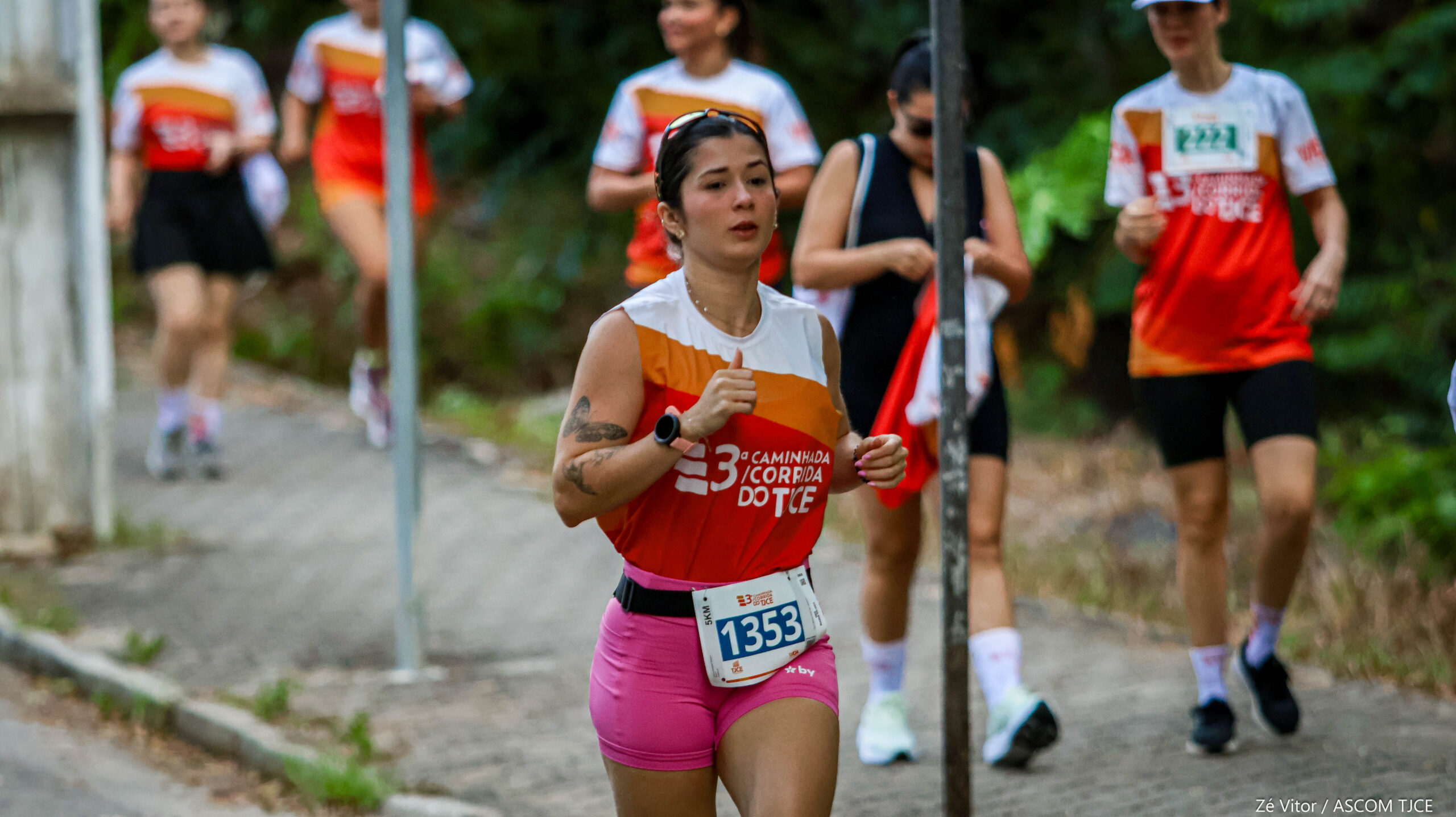 3ª Caminhada/Corrida do TJCE reúne membros do Judiciário em comemoração ao Mês do Servidor - Foto 226