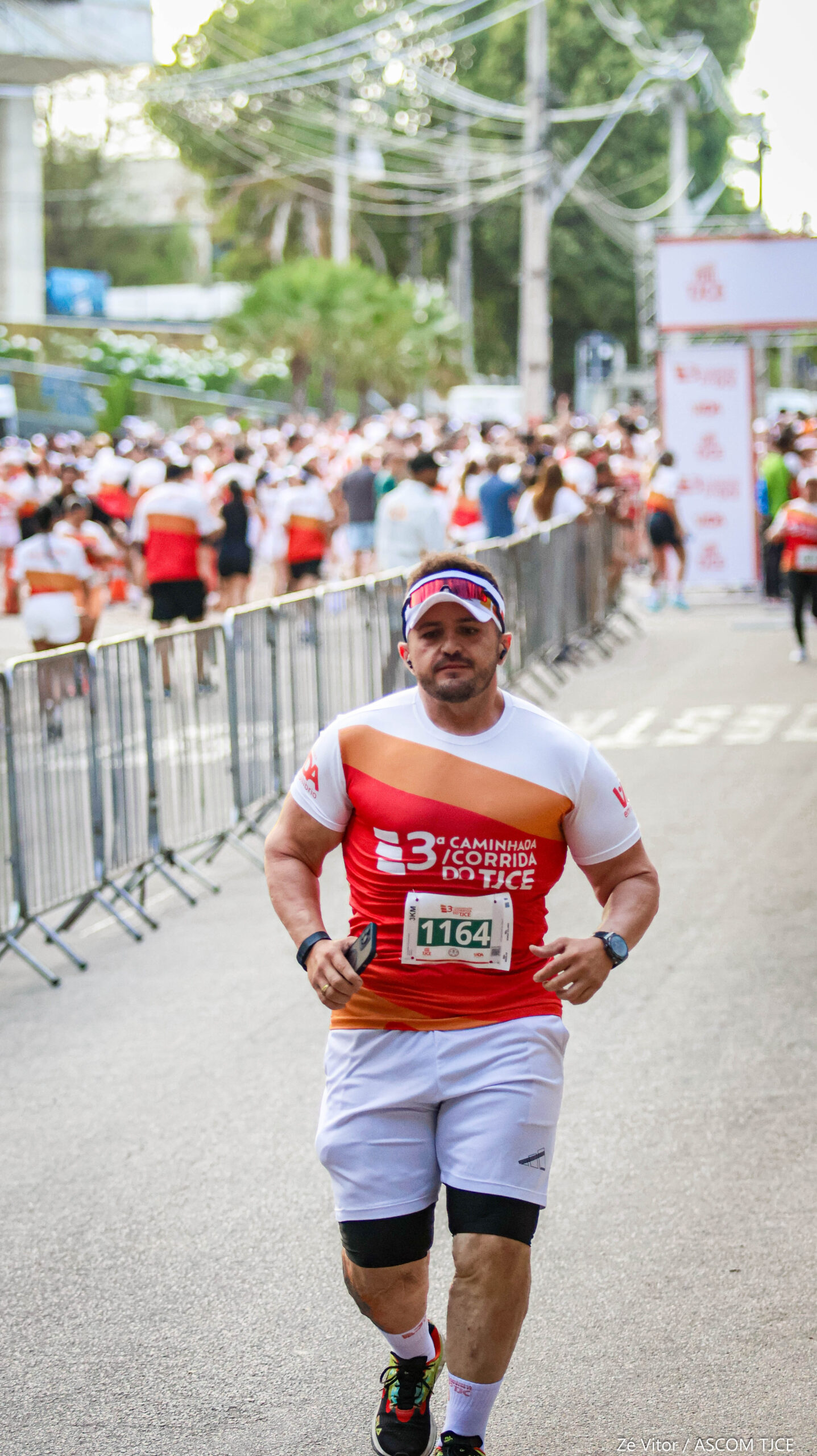 3ª Caminhada/Corrida do TJCE reúne membros do Judiciário em comemoração ao Mês do Servidor - Foto 228