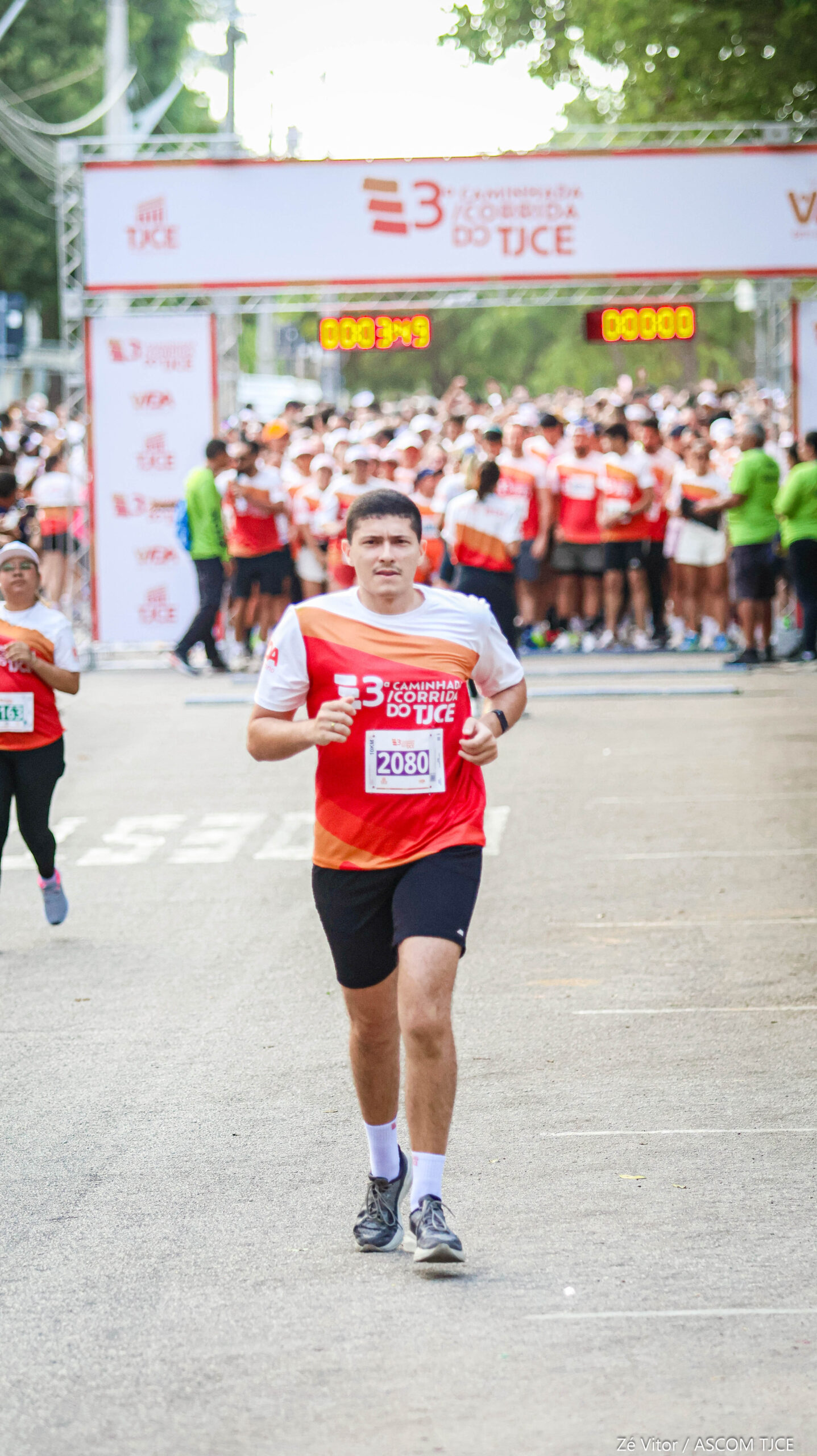 3ª Caminhada/Corrida do TJCE reúne membros do Judiciário em comemoração ao Mês do Servidor - Foto 229