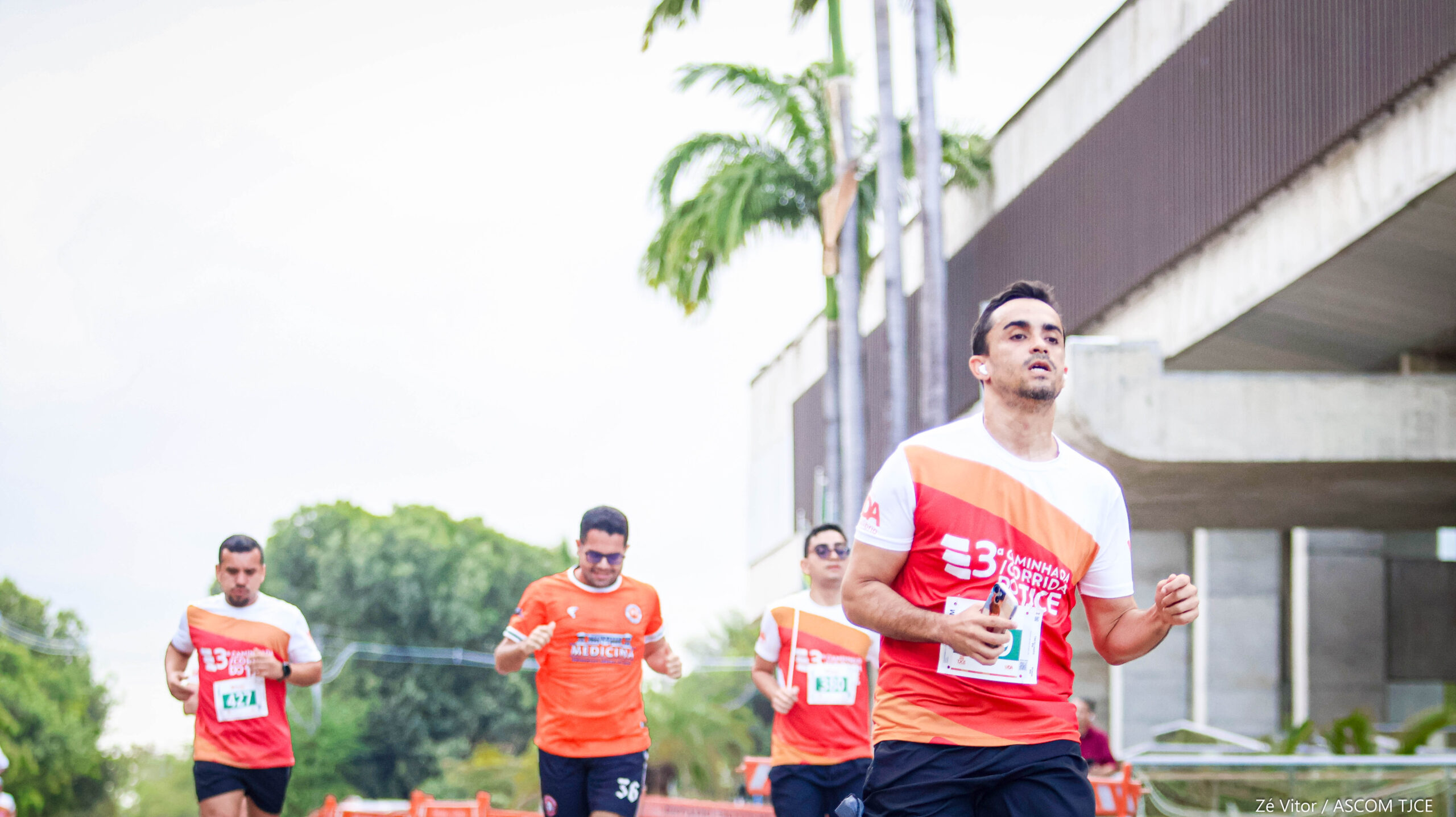 3ª Caminhada/Corrida do TJCE reúne membros do Judiciário em comemoração ao Mês do Servidor - Foto 282
