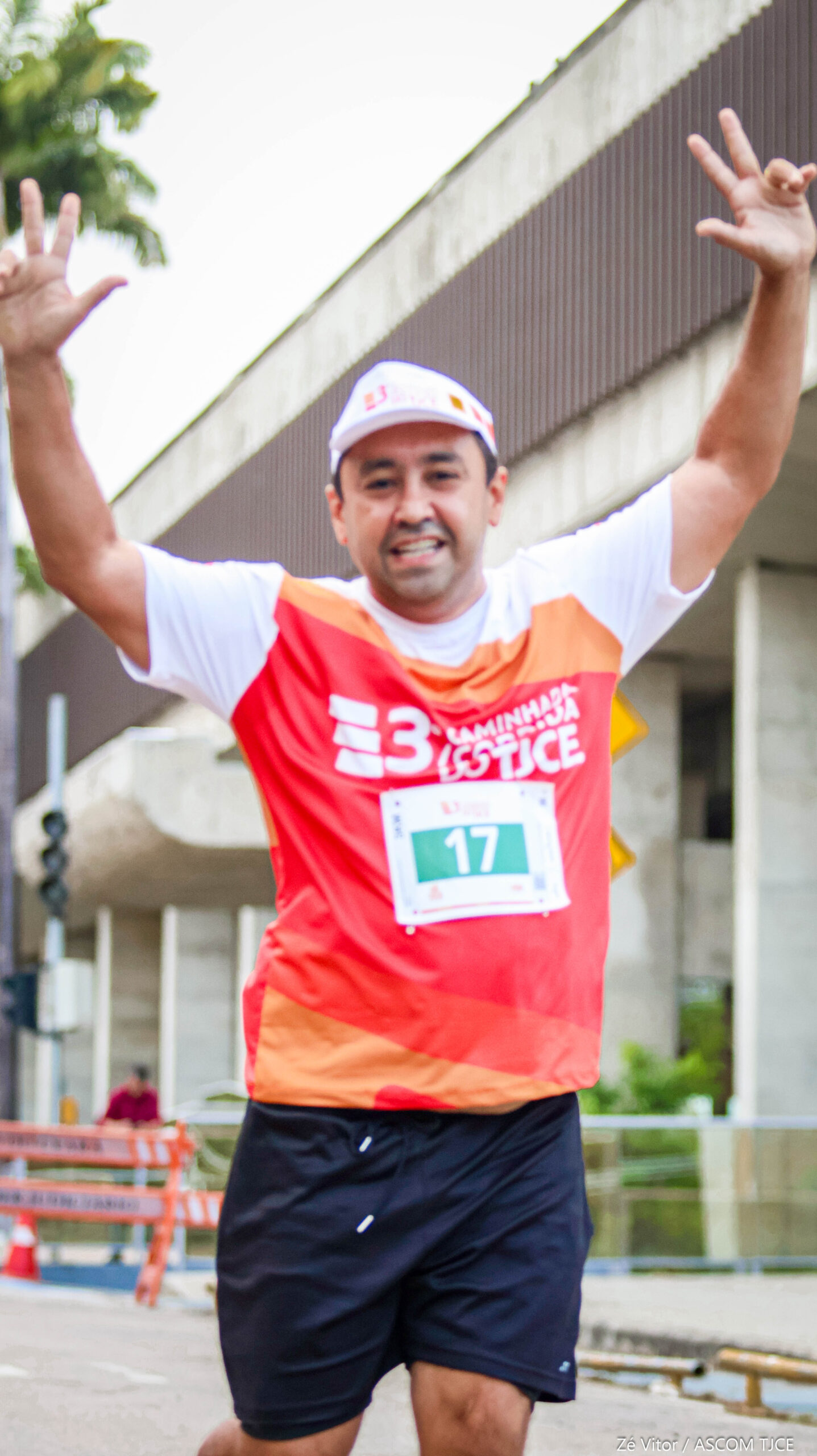 3ª Caminhada/Corrida do TJCE reúne membros do Judiciário em comemoração ao Mês do Servidor - Foto 286