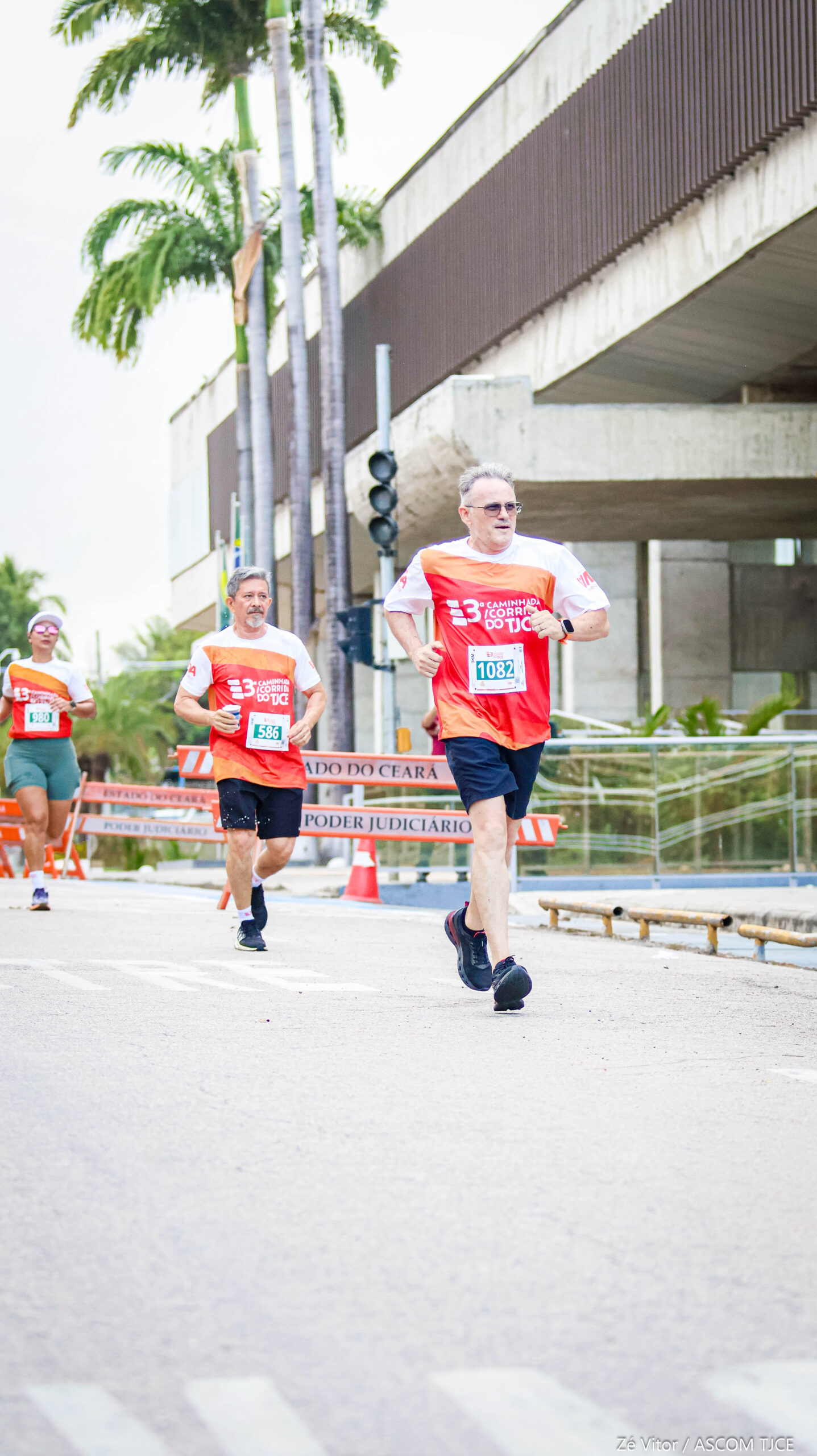 3ª Caminhada/Corrida do TJCE reúne membros do Judiciário em comemoração ao Mês do Servidor - Foto 289