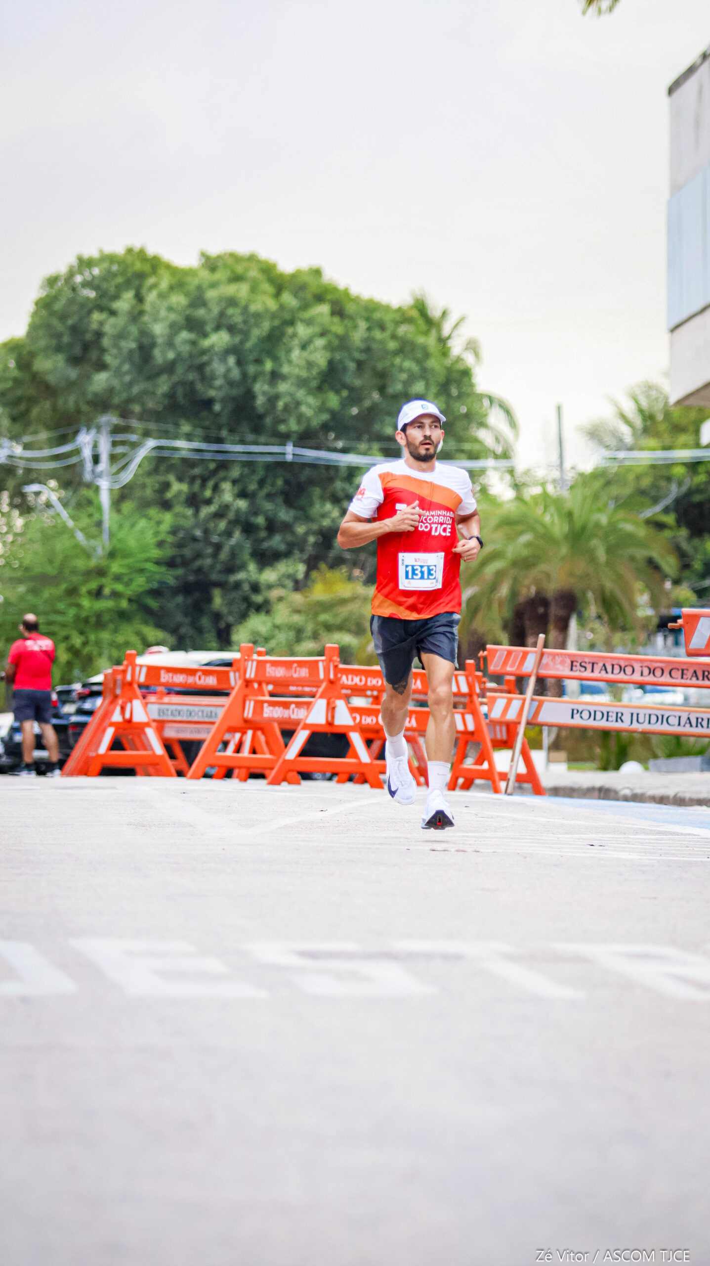 3ª Caminhada/Corrida do TJCE reúne membros do Judiciário em comemoração ao Mês do Servidor - Foto 300