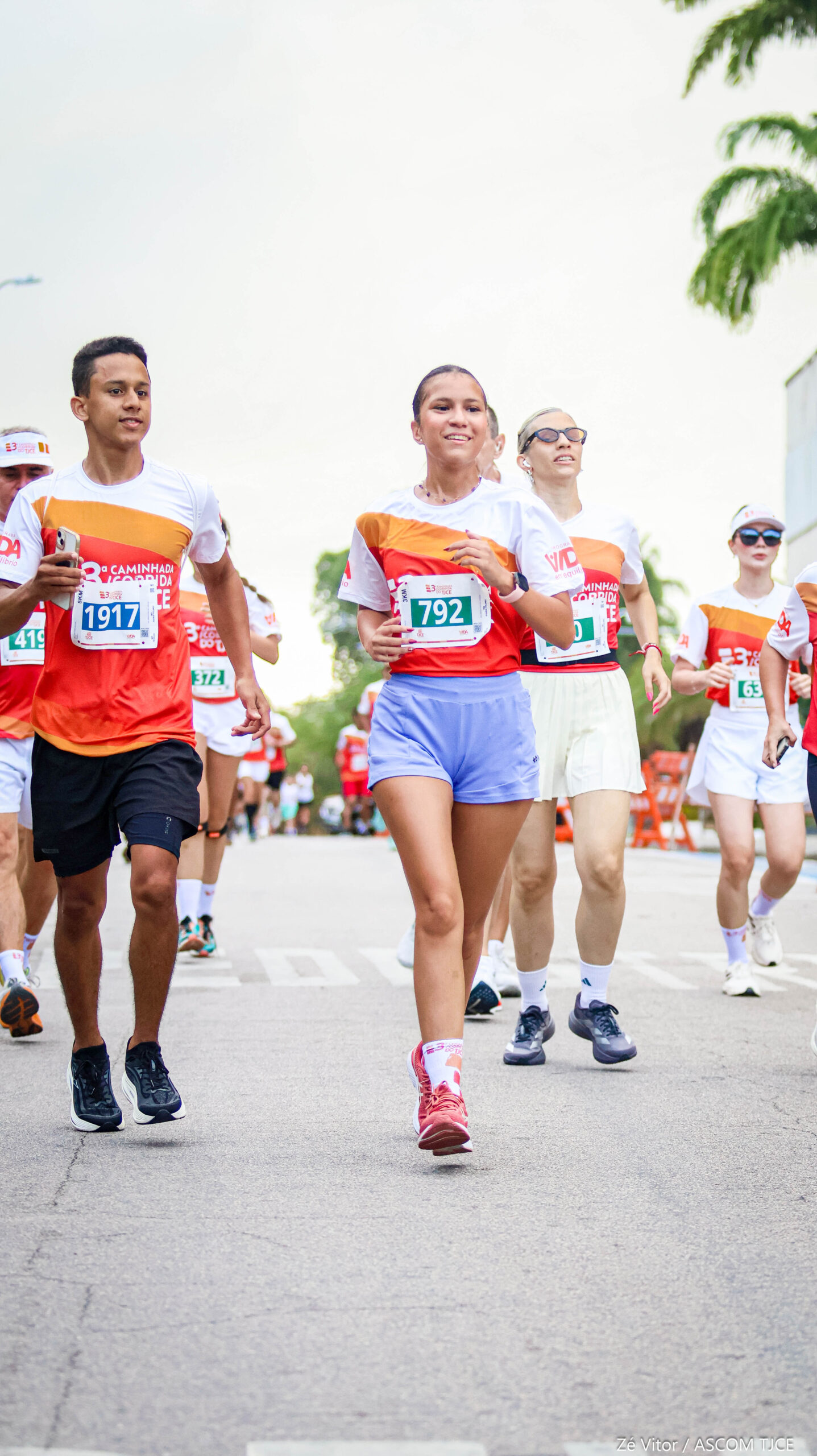 3ª Caminhada/Corrida do TJCE reúne membros do Judiciário em comemoração ao Mês do Servidor - Foto 325