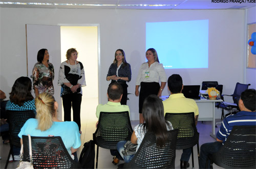 Oficina orienta pais e filhos a lidar com o divórcio e outros conflitos familiares