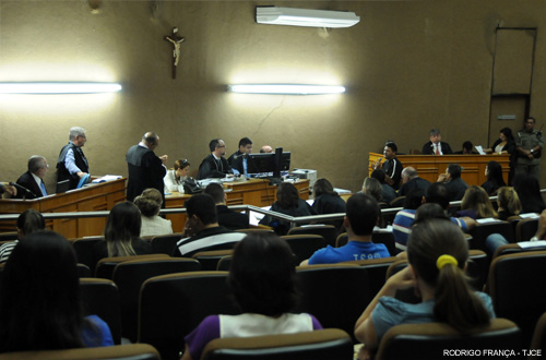 Acusado de morte e tentativa de homicídio após discussão no trânsito é condenado a mais de 24 anos