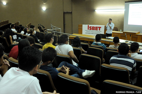Semana do Estudante termina nesta quinta-feira no Fórum Clóvis Beviláqua