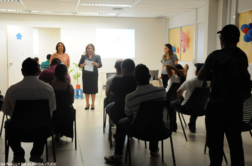 Oficina de Pais e Filhos no Fórum de Fortaleza  auxilia famílias a enfrentar conflitos conjugais