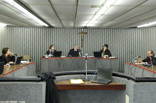 American Express deve pagar R$ 68,9 mil  por falha na prestação de serviço