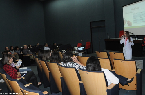 Nutricionista orienta servidores no Fórum Clóvis Beviláqua sobre as formas de controle da diabetes