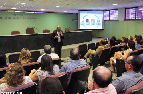 TJCE entrega certificados para juízes, servidores e intérpretes que atuaram durante a Copa do Mundo