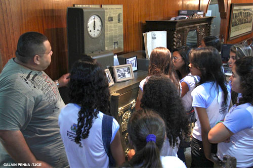 Alunos de escolas municipais visitam o Tribunal de Justiça