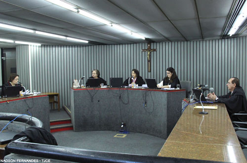 Camed deve fornecer reabilitação multidisciplinar para criança com doença neurológica