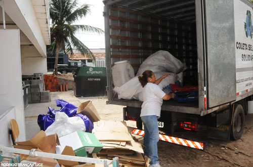 Fórum Clóvis Beviláqua doa mais de 10 toneladas de material reciclável à associação de catadores