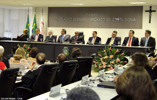 Tribunal de Justiça empossa as desembargadoras Fátima de Melo Loureiro e Helena Lúcia Soares
