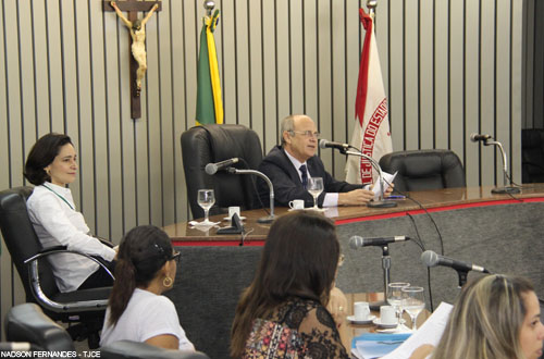 TJCE divulga notas da prova escrita do concurso de juiz durante sessão pública