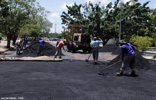 Tribunal de Justiça realiza serviço de asfaltamento nos estacionamentos da sede do Poder Judiciário