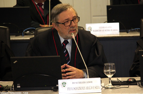 Desembargador Francisco Lincoln Araújo e Silva assume interinamente a Presidência do TJCE