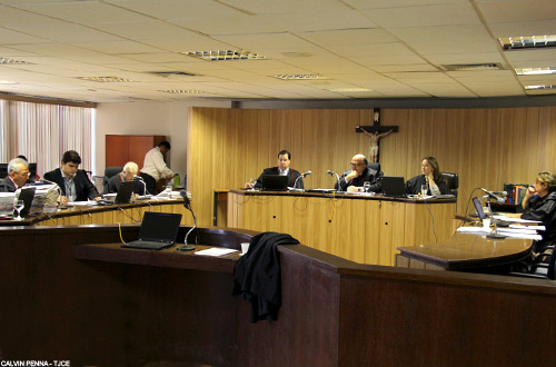 Unibanco é condenado a pagar R$ 20 mil para aposentado processado indevidamente