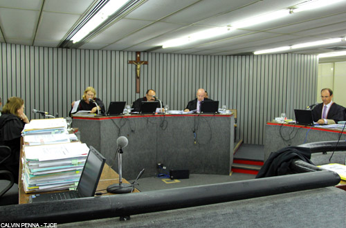 Preso em flagrante com maconha e pistola de uso restrito tem negado pedido de liberdade