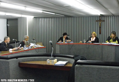 Banco Panamericano deve pagar R$ 10 mil por incluir nome de cliente em cadastros restritivos