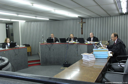 Acusado de receptação e clonagem de placas  de carros tem negado pedido de liberdade