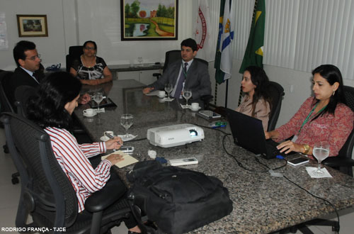 Equipe do IntegraJUS apresenta proposta de  portal com informações da área criminal